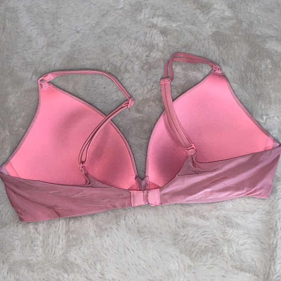 34B Victoria’s Secret No-wire wireless bra - Picture 2 of 3
